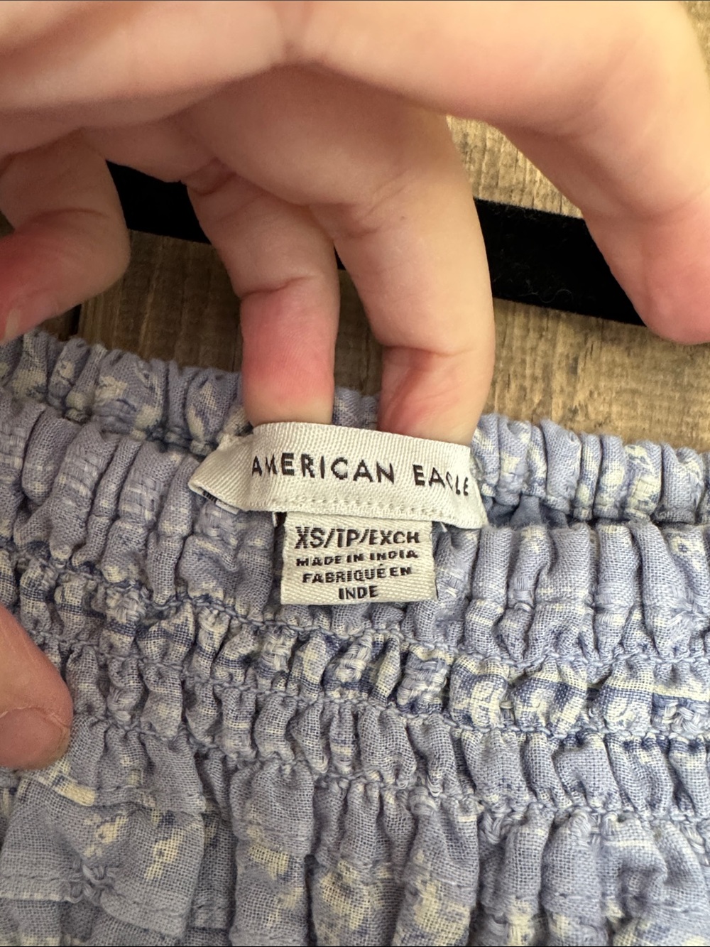 American Eagle Outfitters Blue Smocked Square-Neck Long Sleeve Crop Top Size XS - Picture 2 of 3